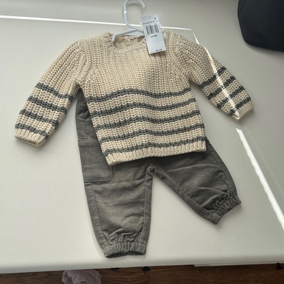 Quincy Mae Other - Quincy Mae Cream and Gray Kids Matching Set